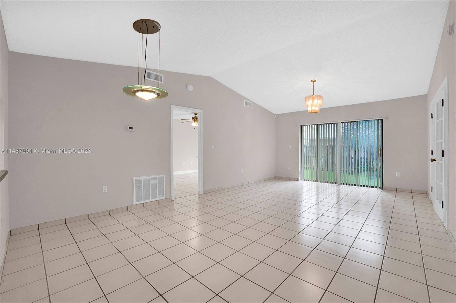 EDGEWATER PARK - Residential