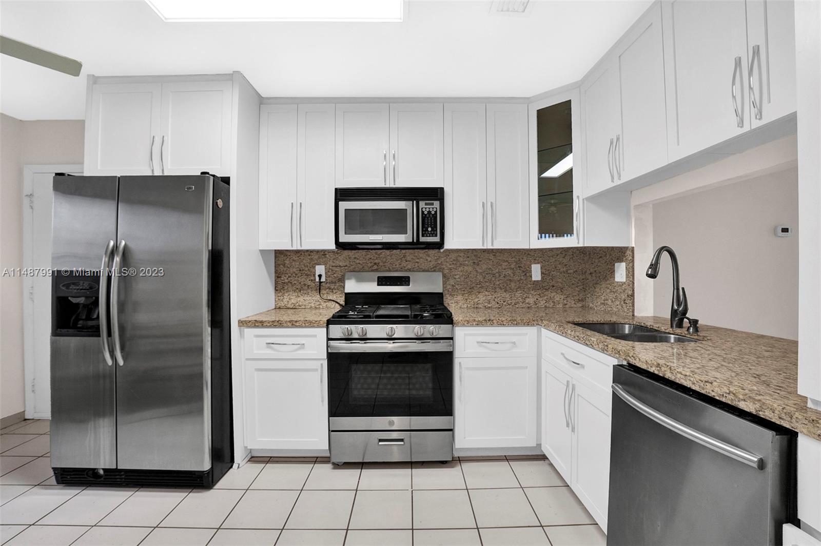 EDGEWATER PARK - Residential