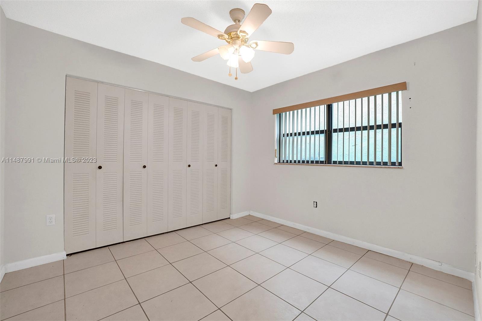 EDGEWATER PARK - Residential
