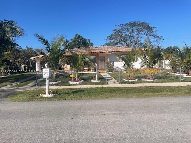 SO MIAMI HEIGHTS MANOR - Residential
