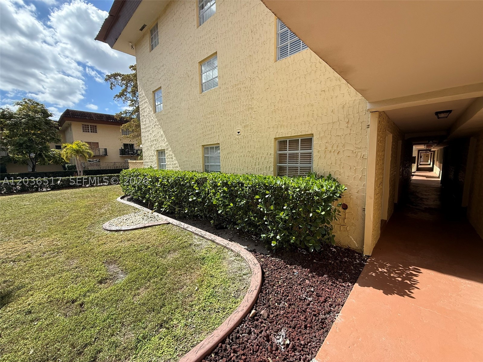 COURTYARDS AT KENDALL CON - Residential