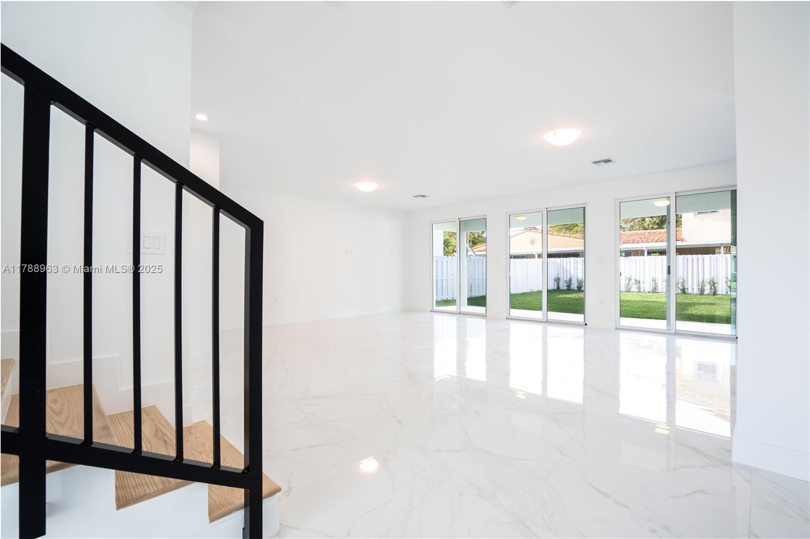 BRICKELL ESTATES - Residential