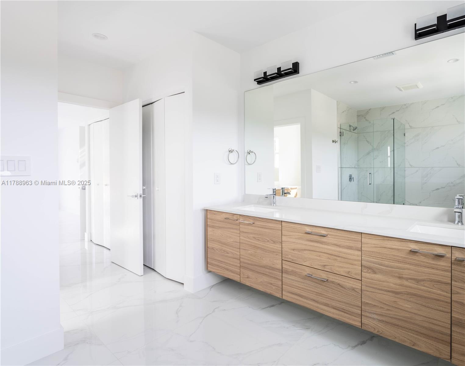 BRICKELL ESTATES - Residential