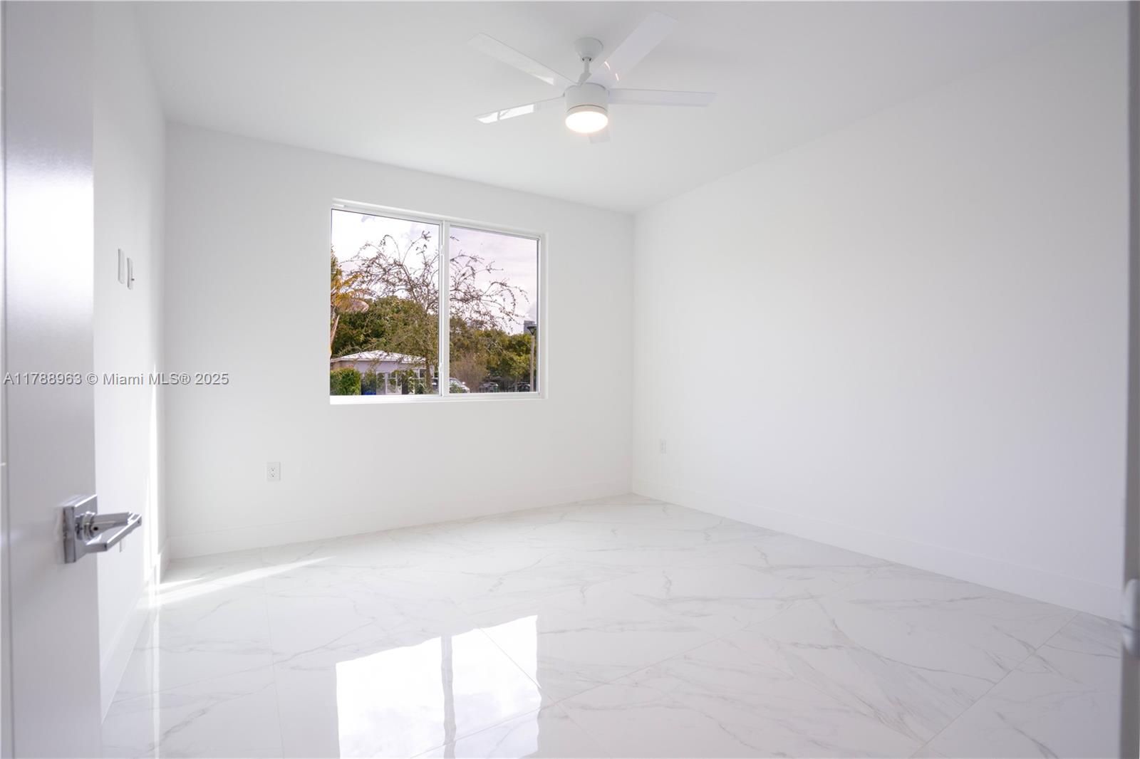 BRICKELL ESTATES - Residential