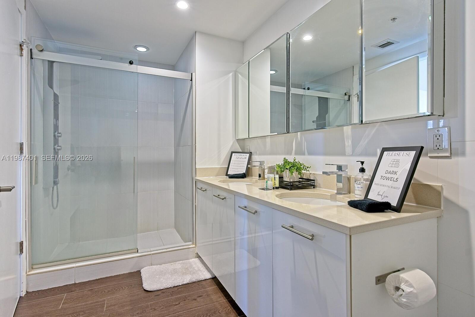 MIDBLOCK MIAMI CONDO - Residential