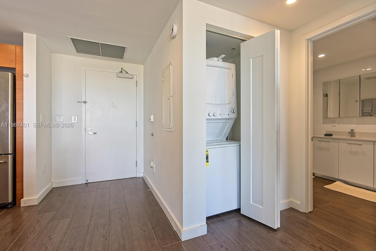 MIDBLOCK MIAMI CONDO - Residential