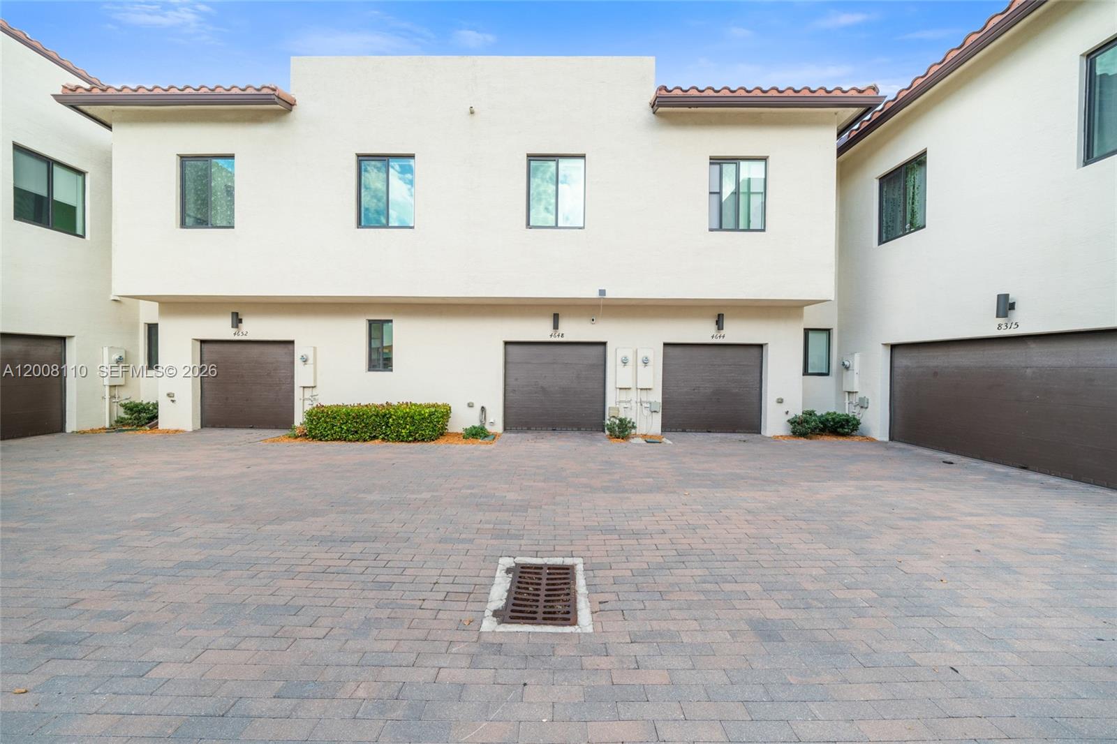 DOWNTOWN DORAL SOUTH PHAS - Residential