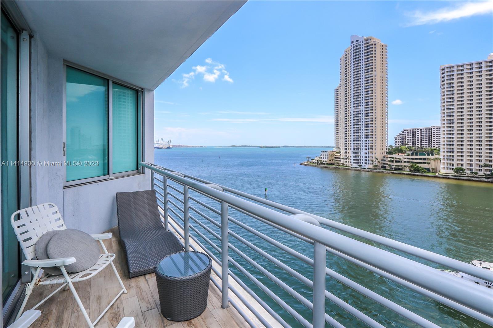 Beautiful 2 bedrooms 2 baths split plan condo overlooking Biscayne Bay and Miami River. Condo has tiles throughout with Italian kitchen cabinets and stainless steel appliances and marble countertop bath. Bldg amenities includes: 2 swimming pools, Jacuzzi, 2 Fitness Centers, 2 Party Rooms, Conference Room, Convenience Store, and 24 Hours Valet, Concierge, and Security. Centrally located within minutes to SoBe, Grove, Gables, Design District and Airport.sales office in bldg.