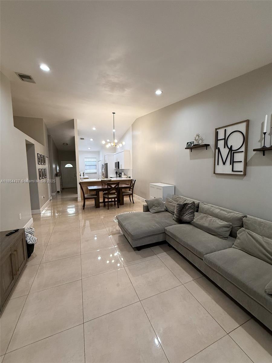 COUNTRY LAKE MANORS TOWNH - Residential Lease
