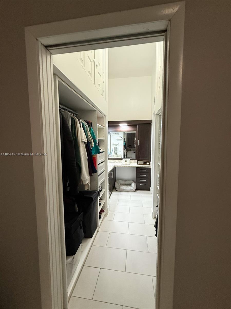 COUNTRY LAKE MANORS TOWNH - Residential Lease