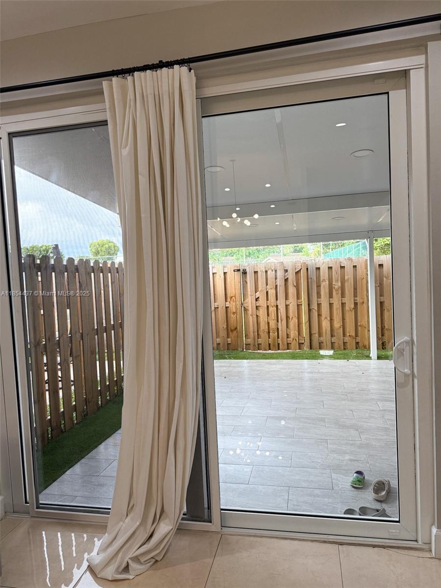 COUNTRY LAKE MANORS TOWNH - Residential Lease