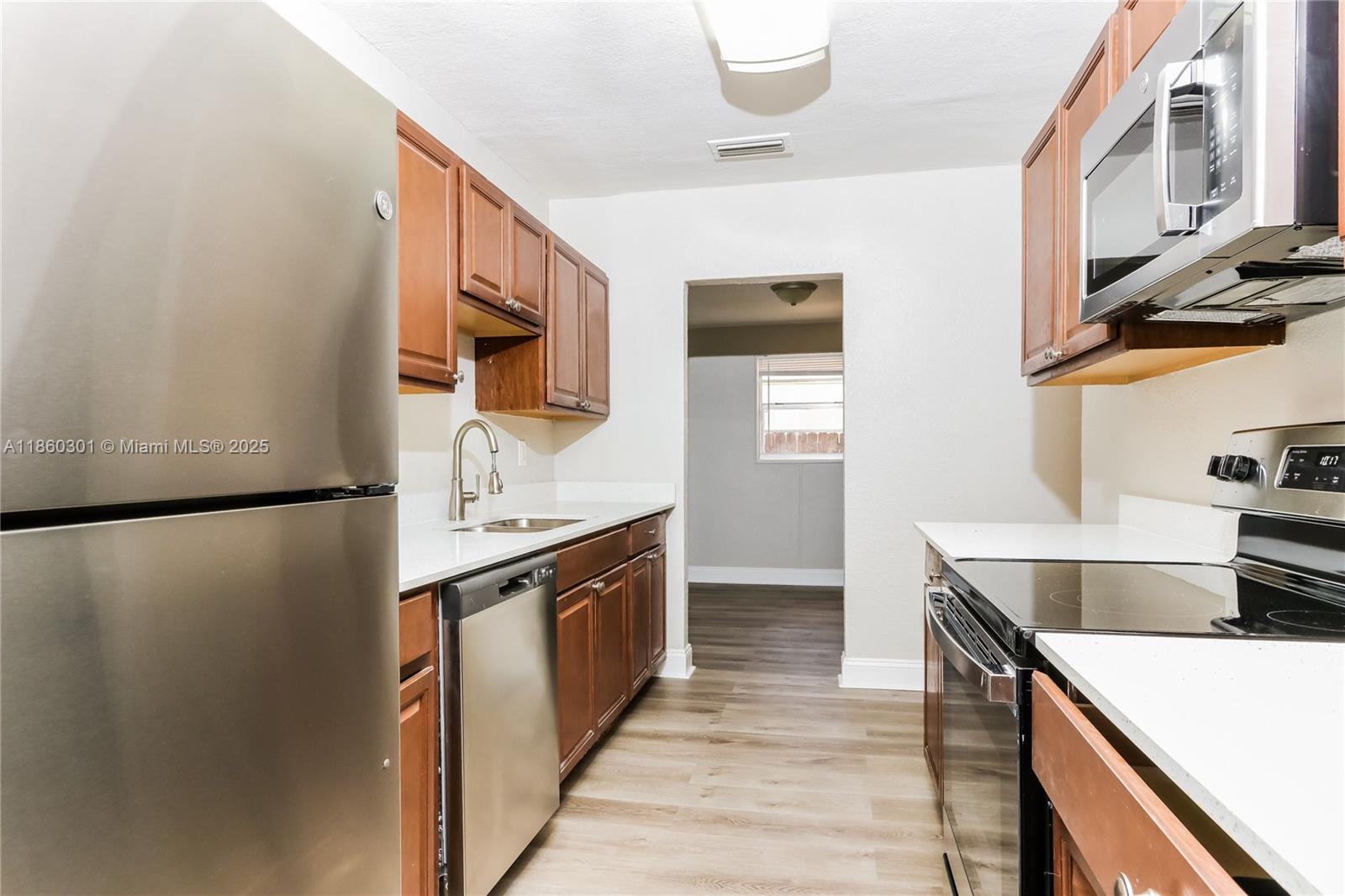 LANTANA HEIGHTS - Residential Lease