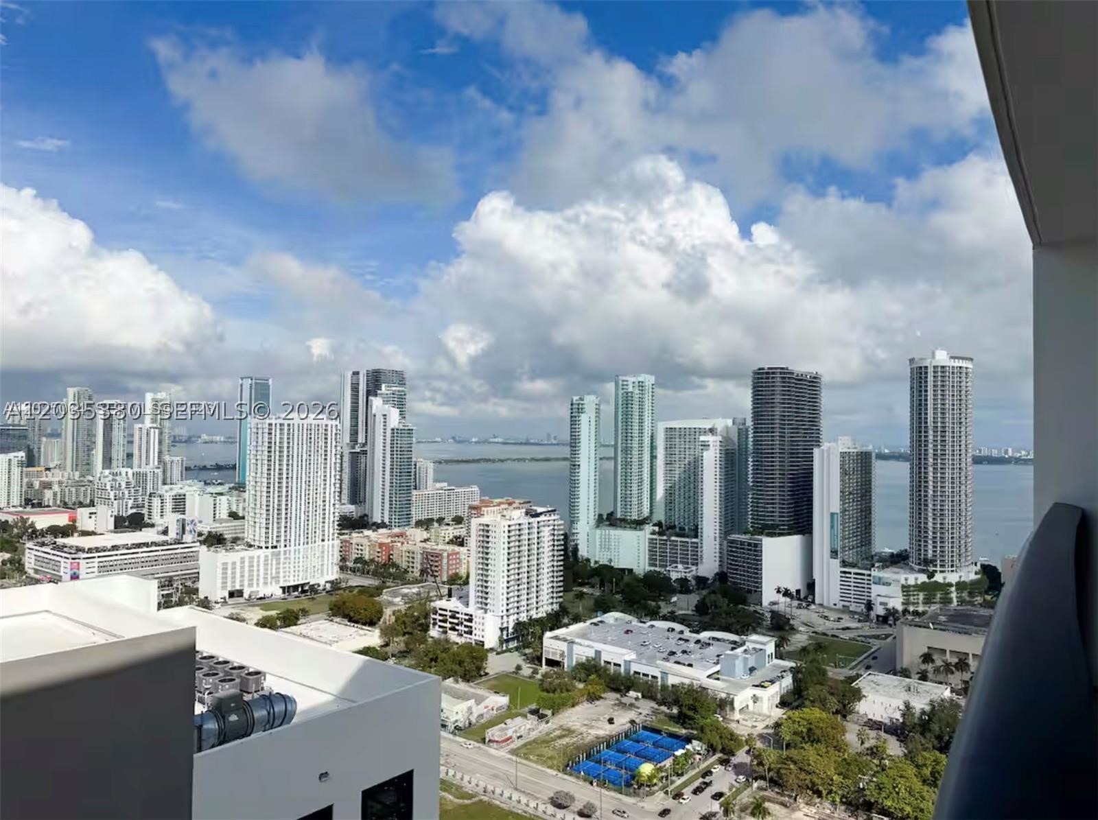 CANVAS CONDO - Residential Lease