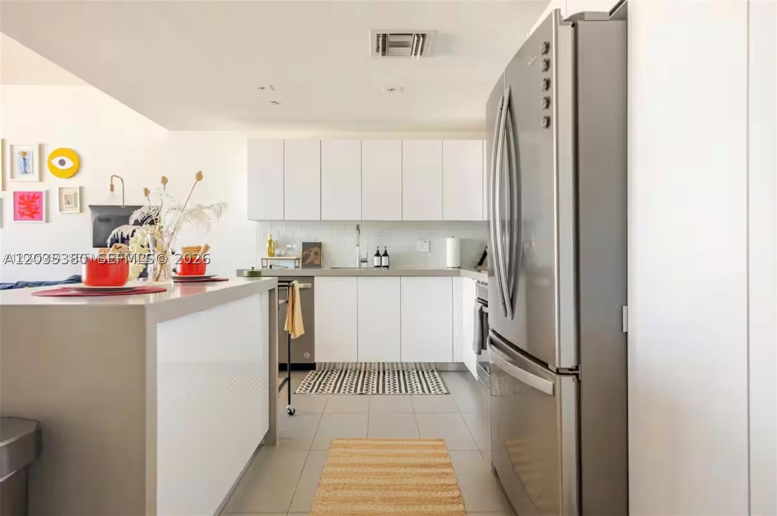 CANVAS CONDO - Residential Lease
