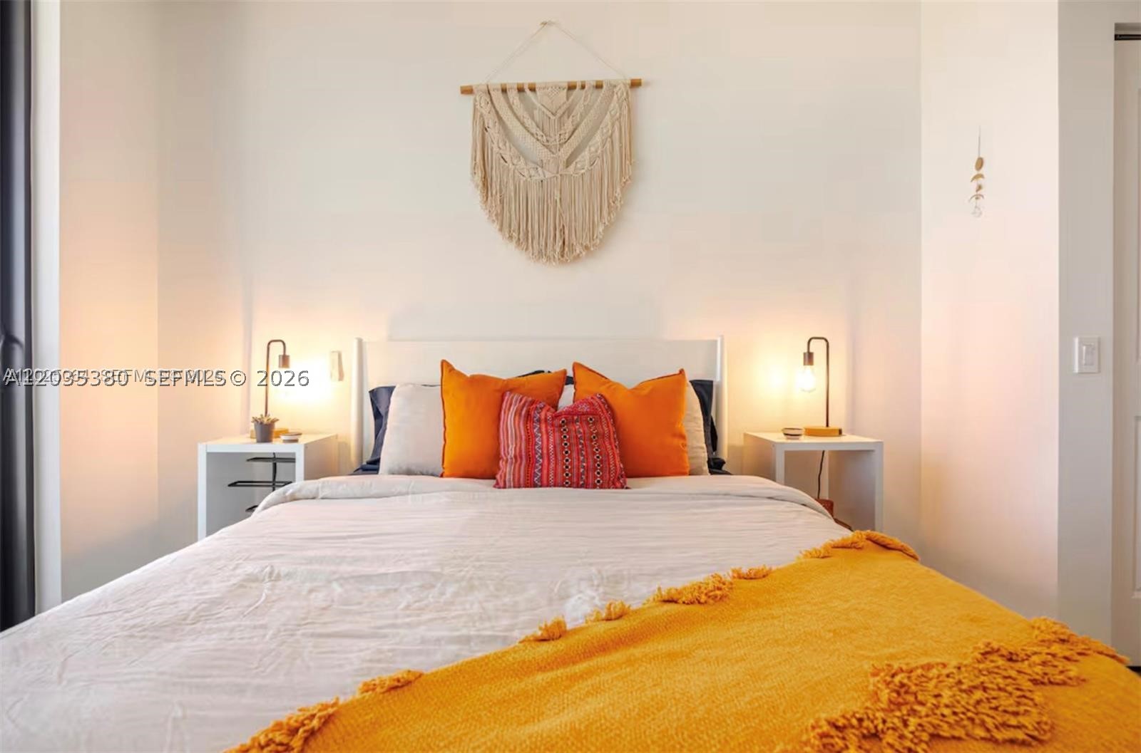 CANVAS CONDO - Residential Lease