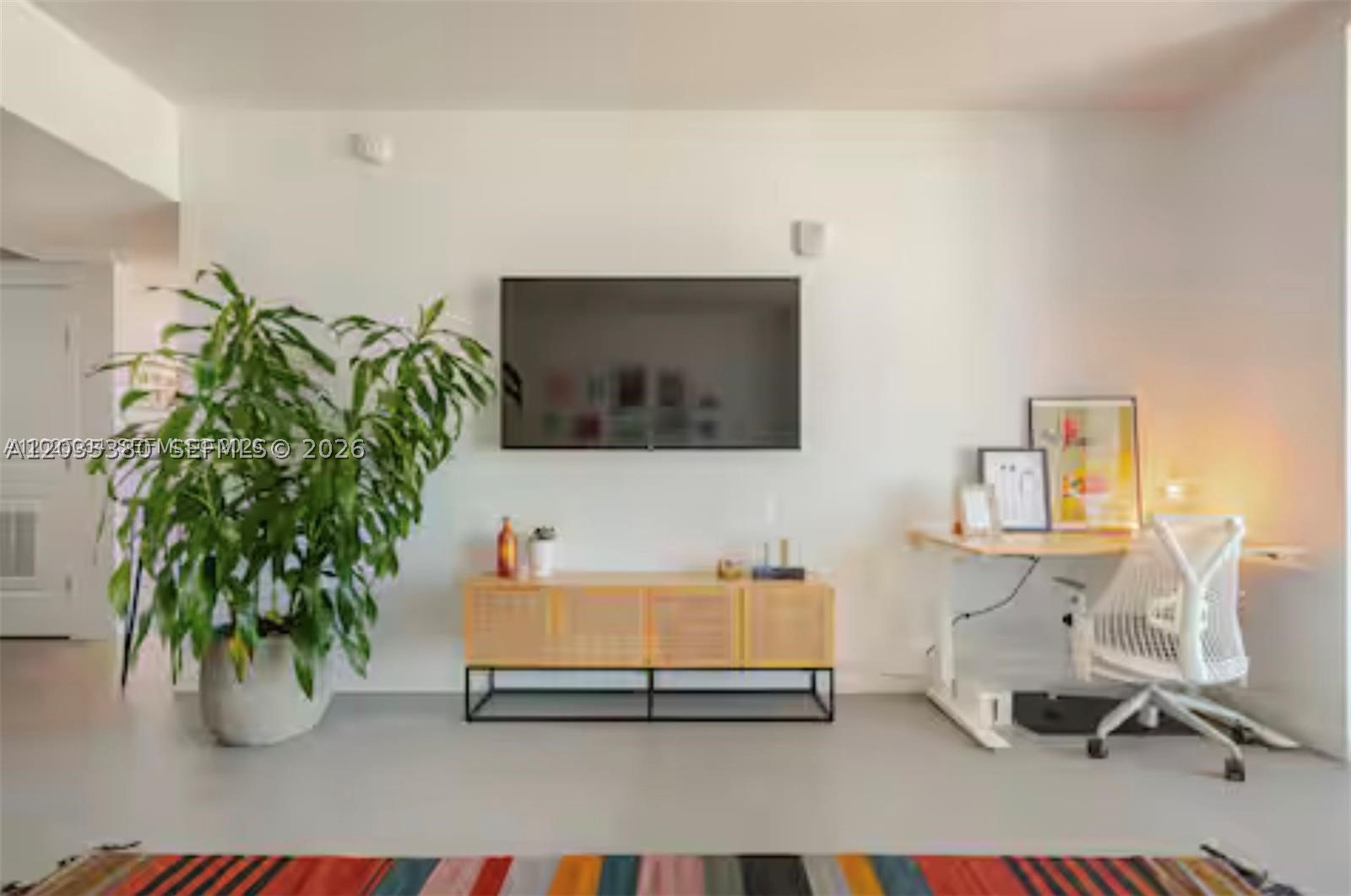 CANVAS CONDO - Residential Lease
