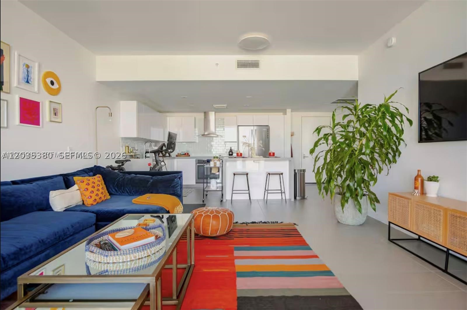 CANVAS CONDO - Residential Lease