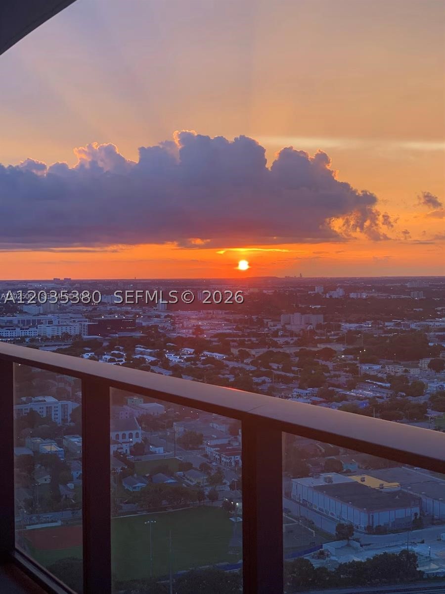 CANVAS CONDO - Residential Lease