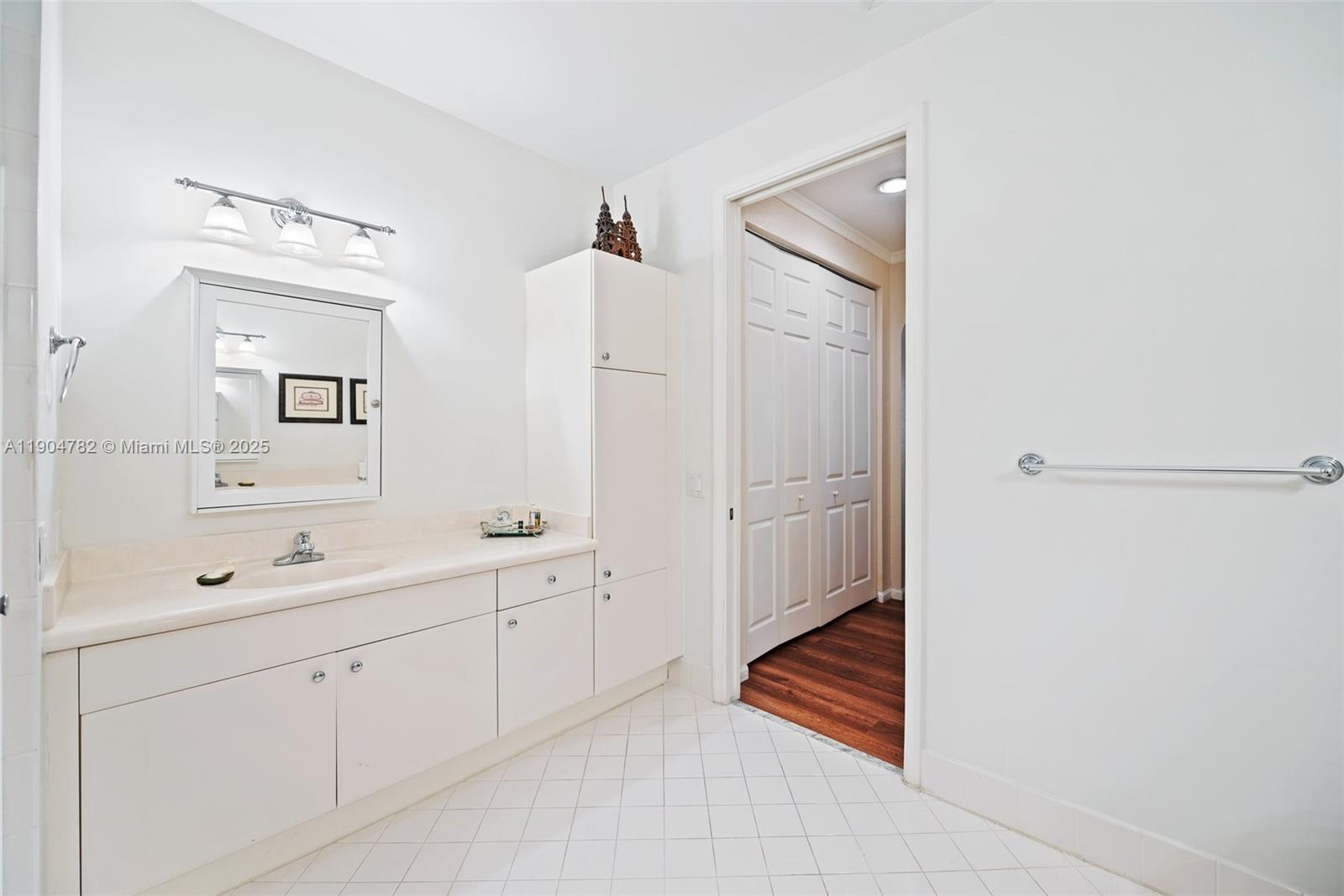 MARIPOSA POINTE AT WESTON - Residential