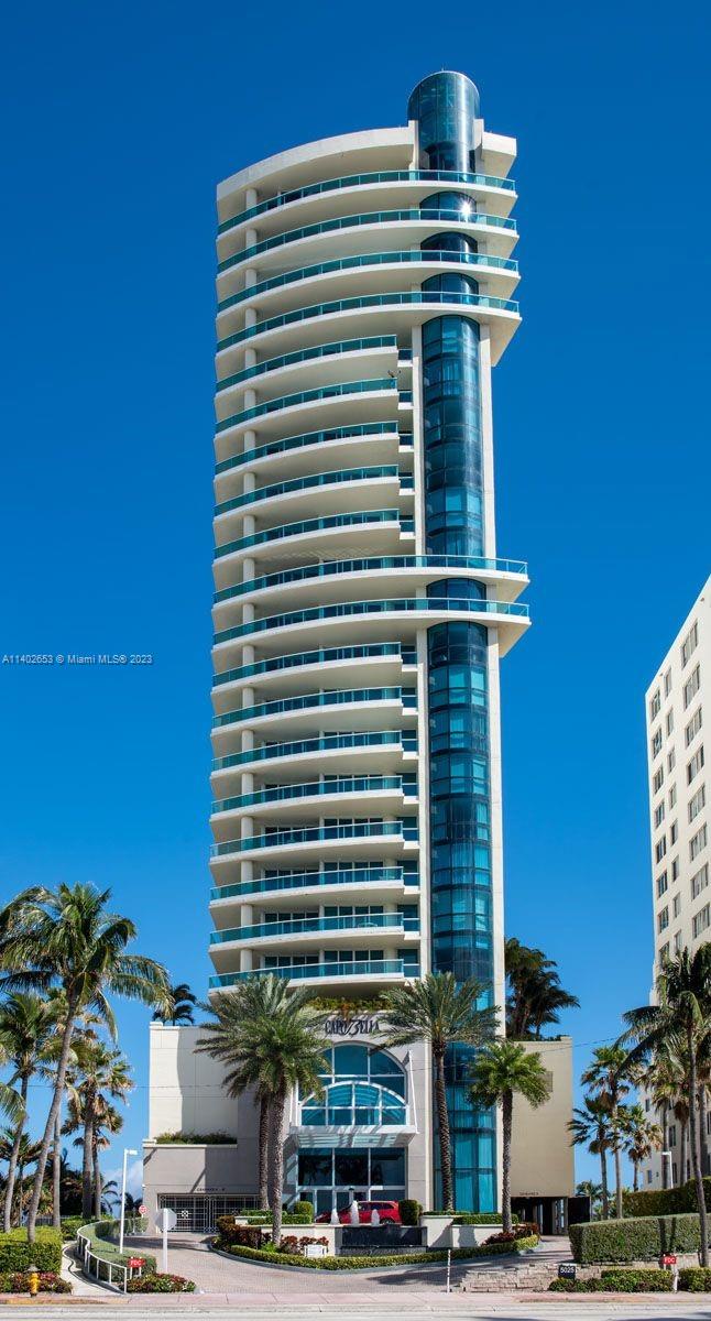 This incredible home features washer/dryer, ample closet space, eat in kitchen, 2 full baths and a unique split floor plan for ultimate privacy. Equipped with 24 hour doorman, dedicated parking and valet, pool, gym, and ocean access and additional two storage spaces.