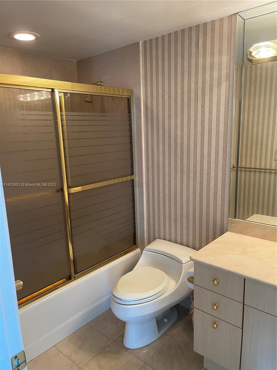 CAPOBELLA CONDOMINIUM - Residential Lease