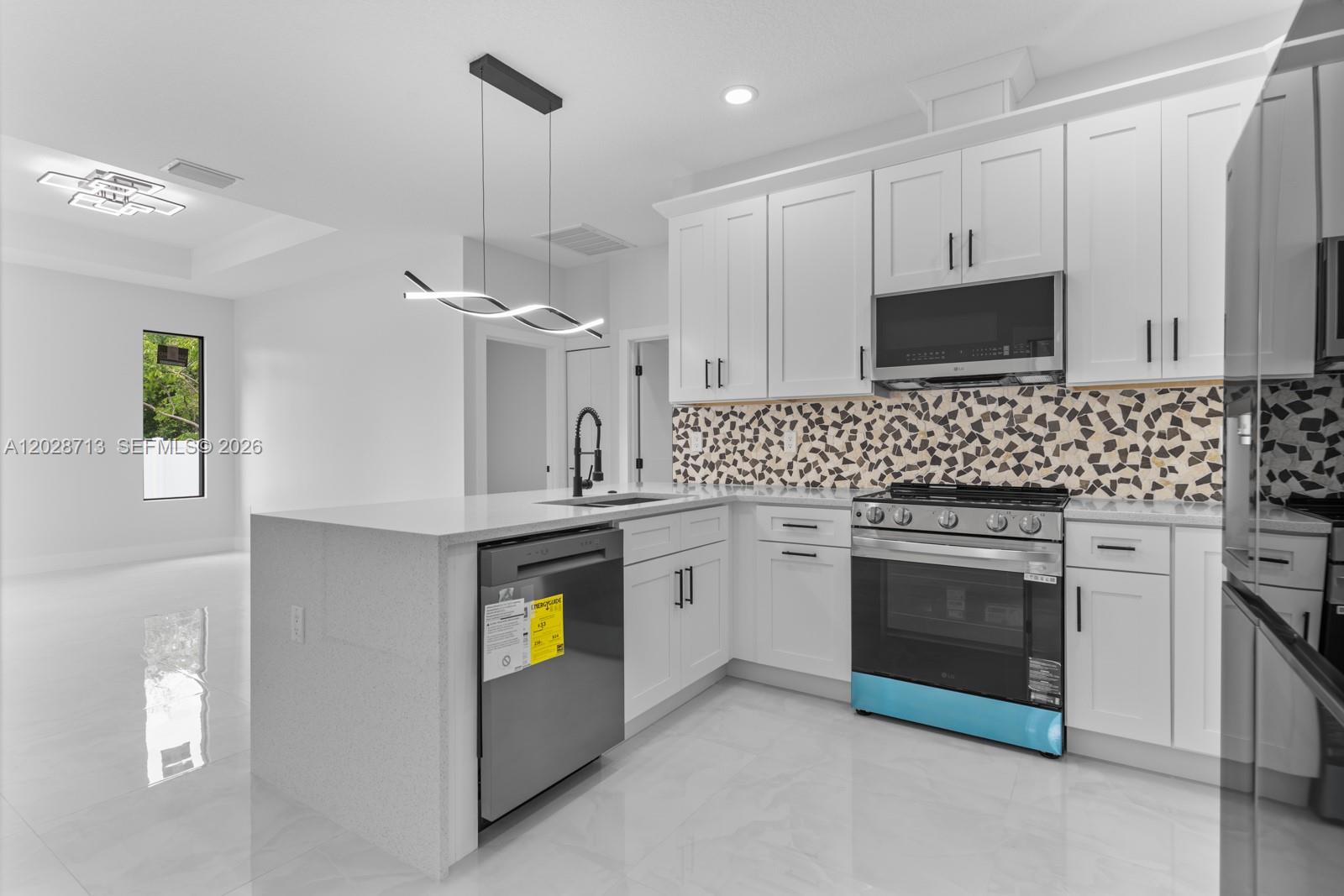 46S | HENDRY AND KNIGHTS A - Residential