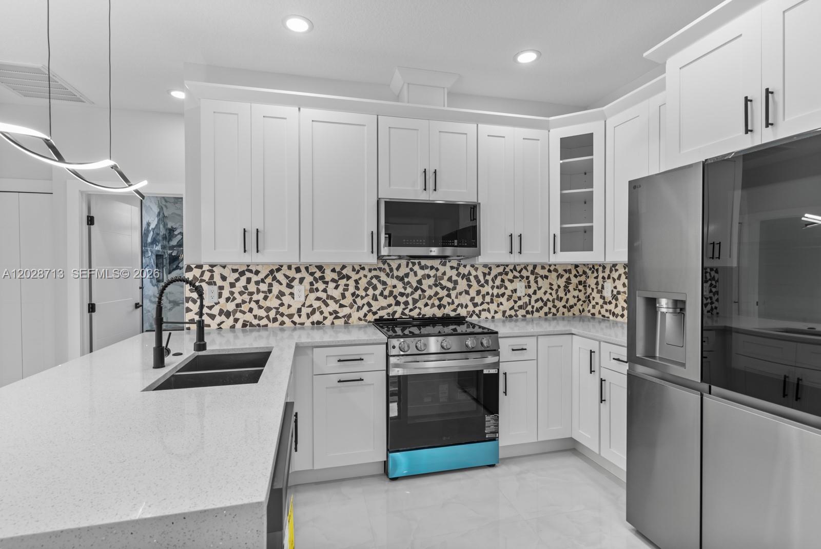 46S | HENDRY AND KNIGHTS A - Residential