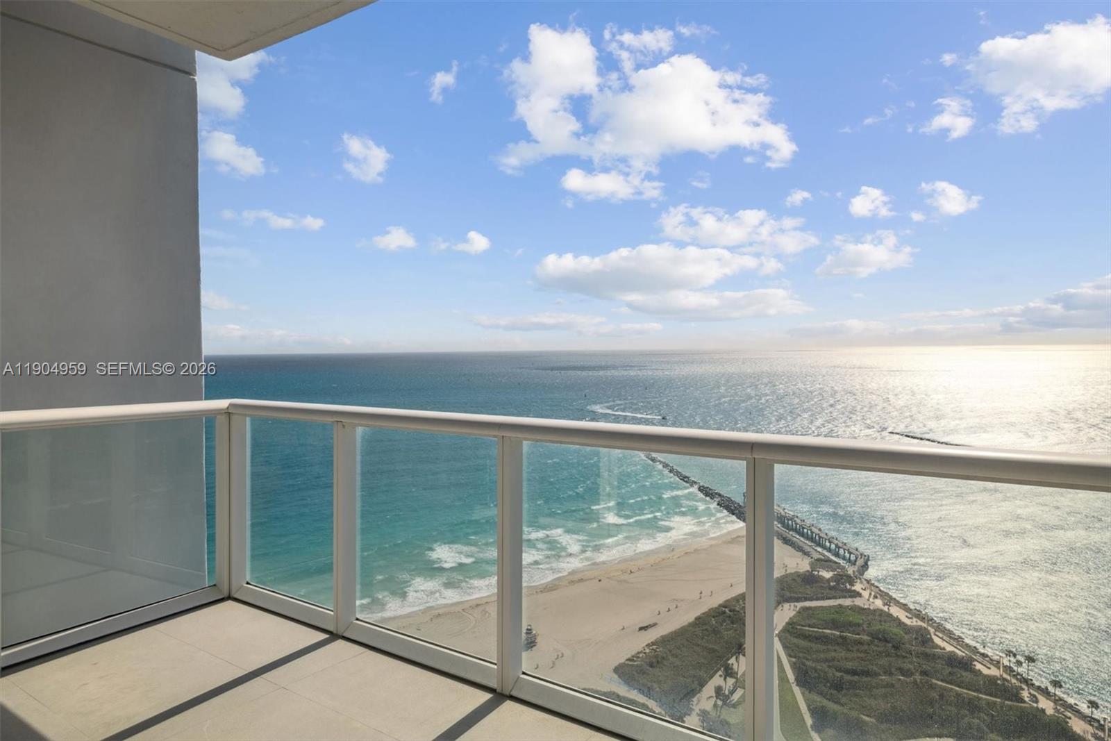 CONTINUUM ON SOUTH BEACH - Residential