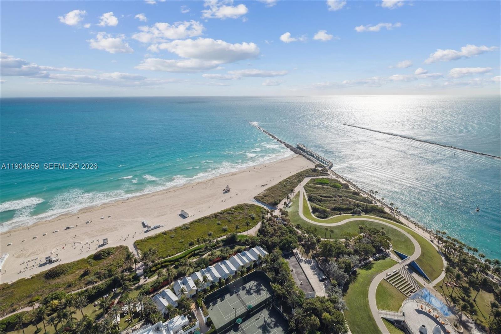CONTINUUM ON SOUTH BEACH - Residential