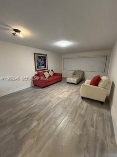 FIRST GULFSTREAM GARDEN - Residential