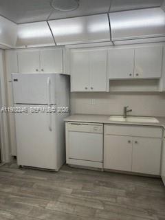 FIRST GULFSTREAM GARDEN - Residential