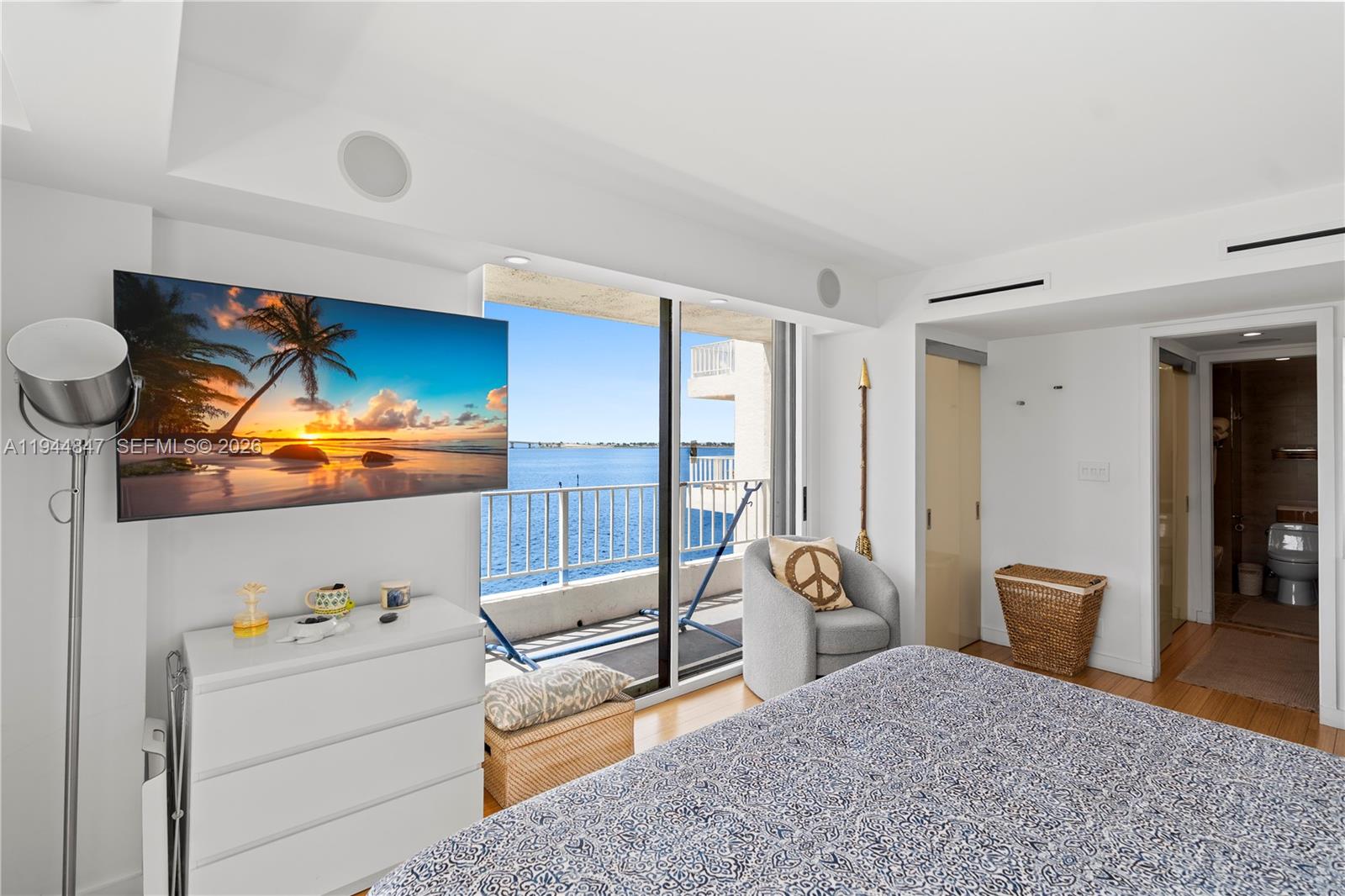 BRICKELL HARBOUR CONDO - Residential