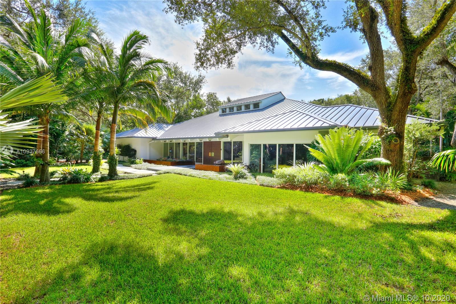 SNAPPER CREEK OAKS - Residential