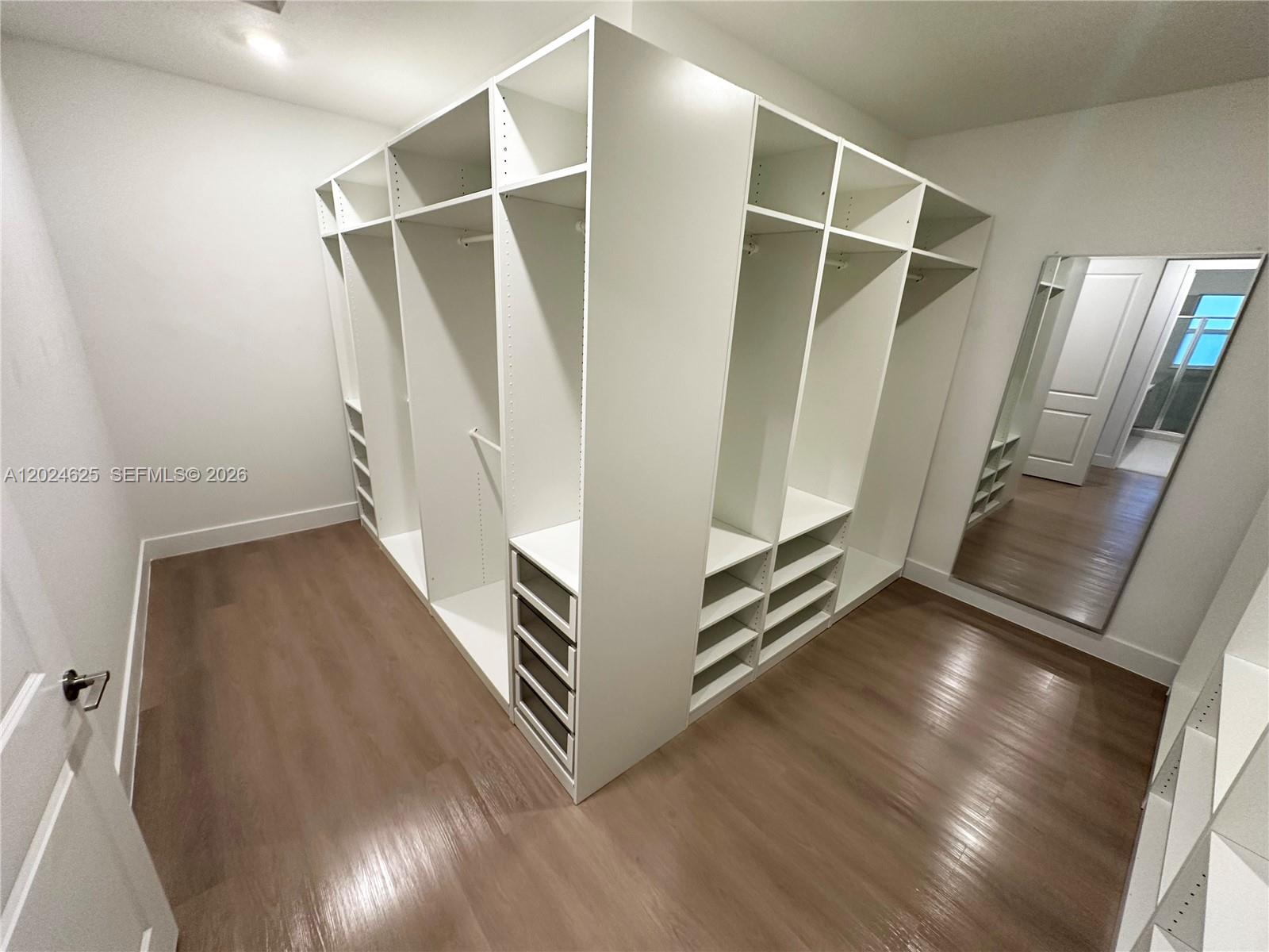 RESERVE AT DAVIE - Residential Lease