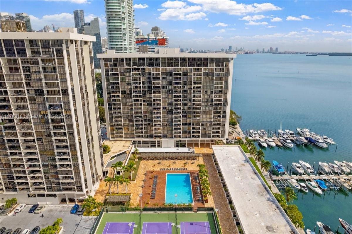 BRICKELL PLACE CONDO - Residential Lease