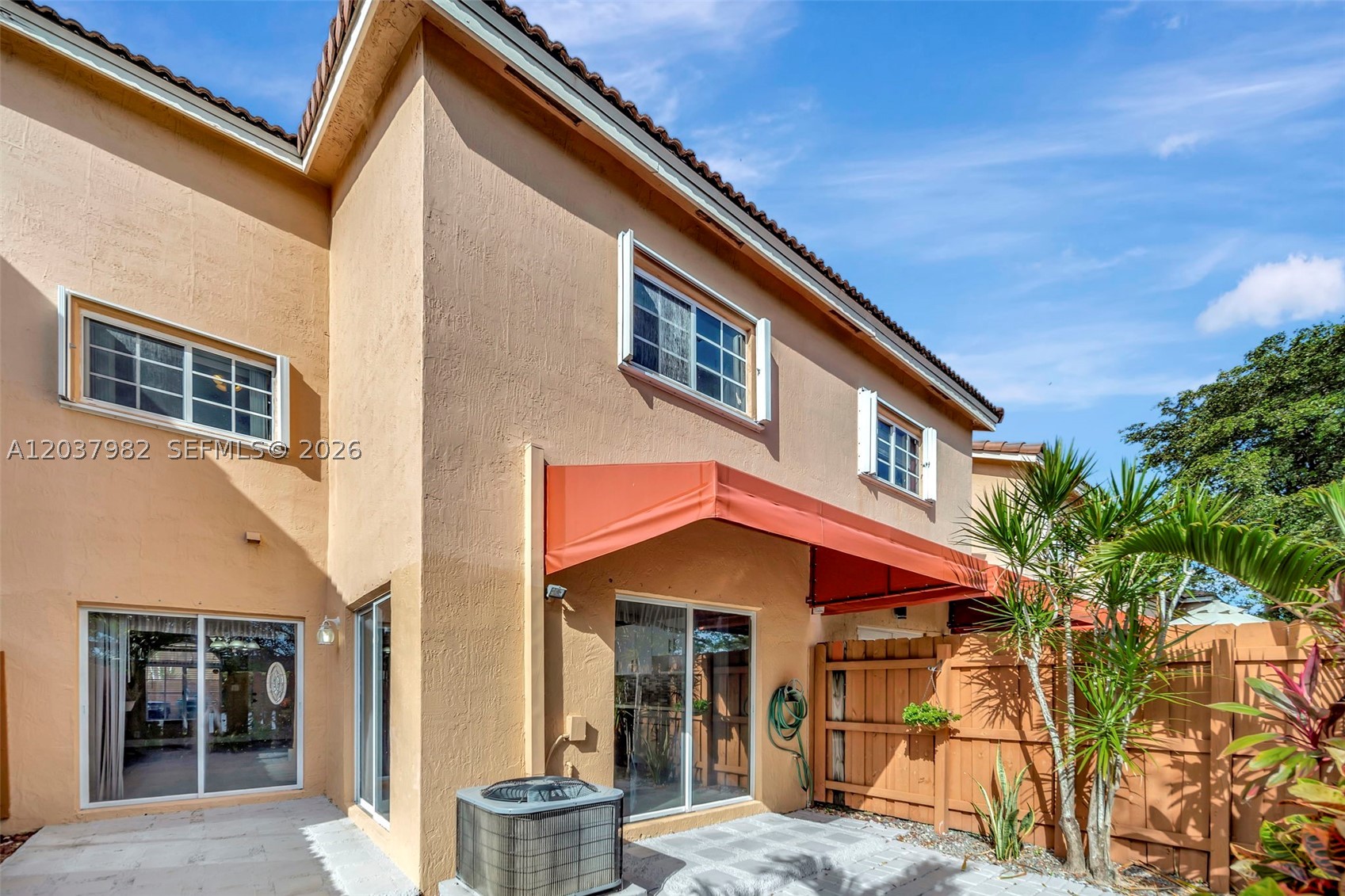 CARIBE LAKES PHASE II - Residential Lease