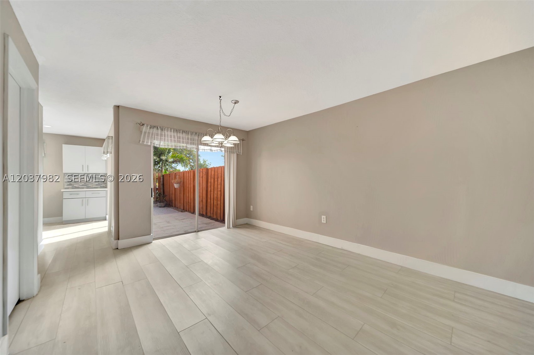 CARIBE LAKES PHASE II - Residential Lease
