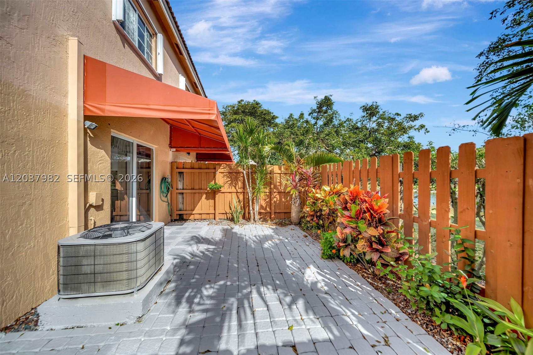 CARIBE LAKES PHASE II - Residential Lease