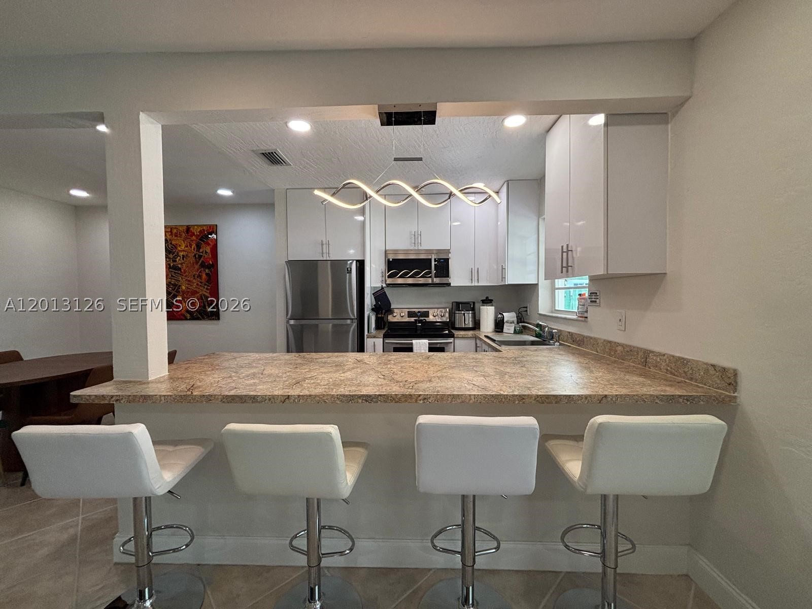 HOLLYWOOD VIEW - Residential