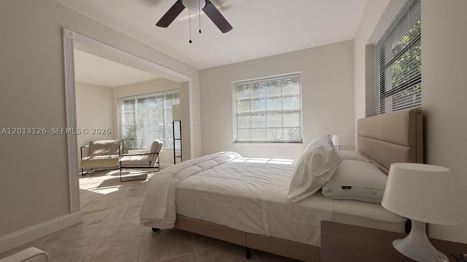 HOLLYWOOD VIEW - Residential