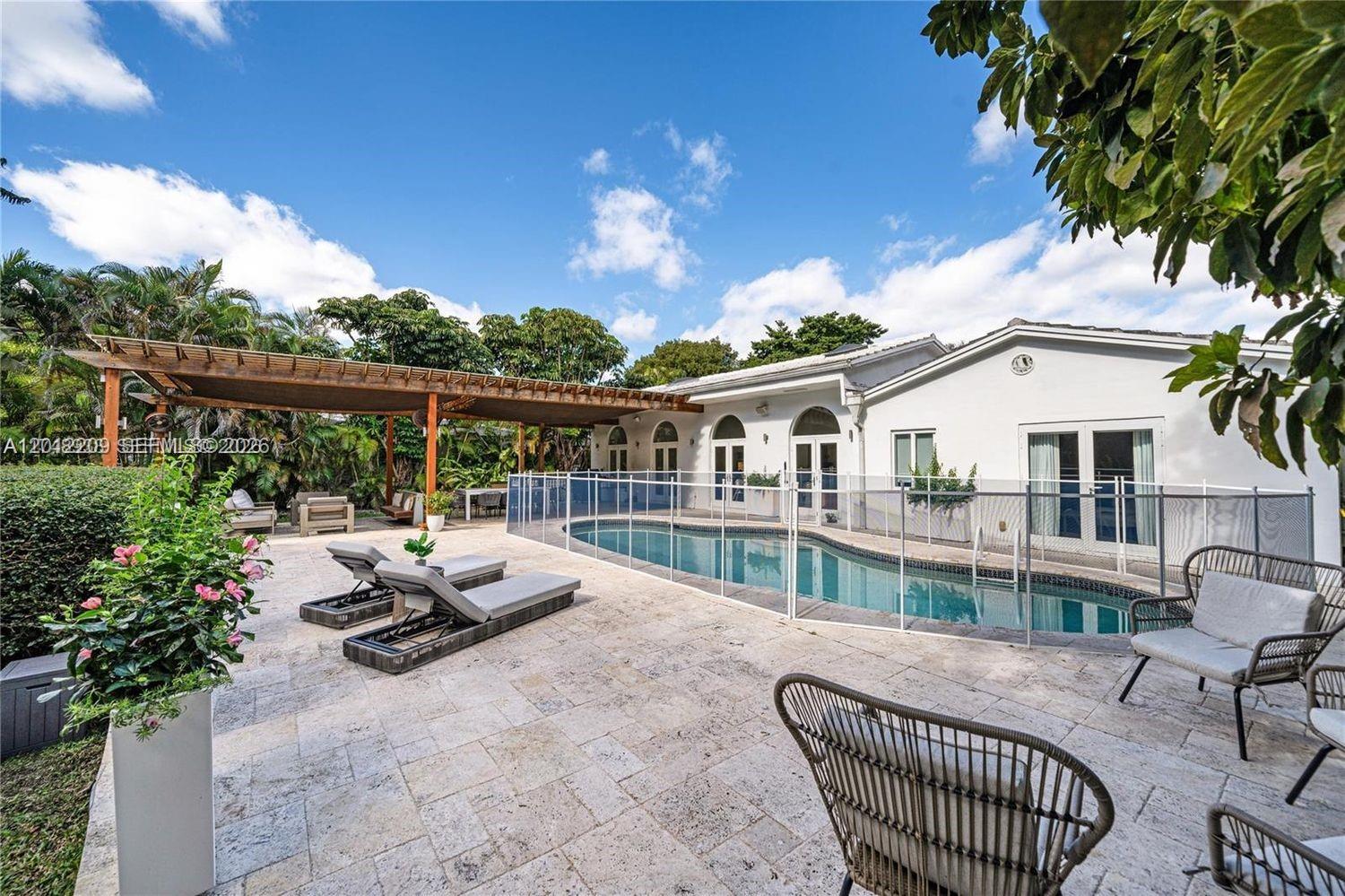 BAY POINT - Residential