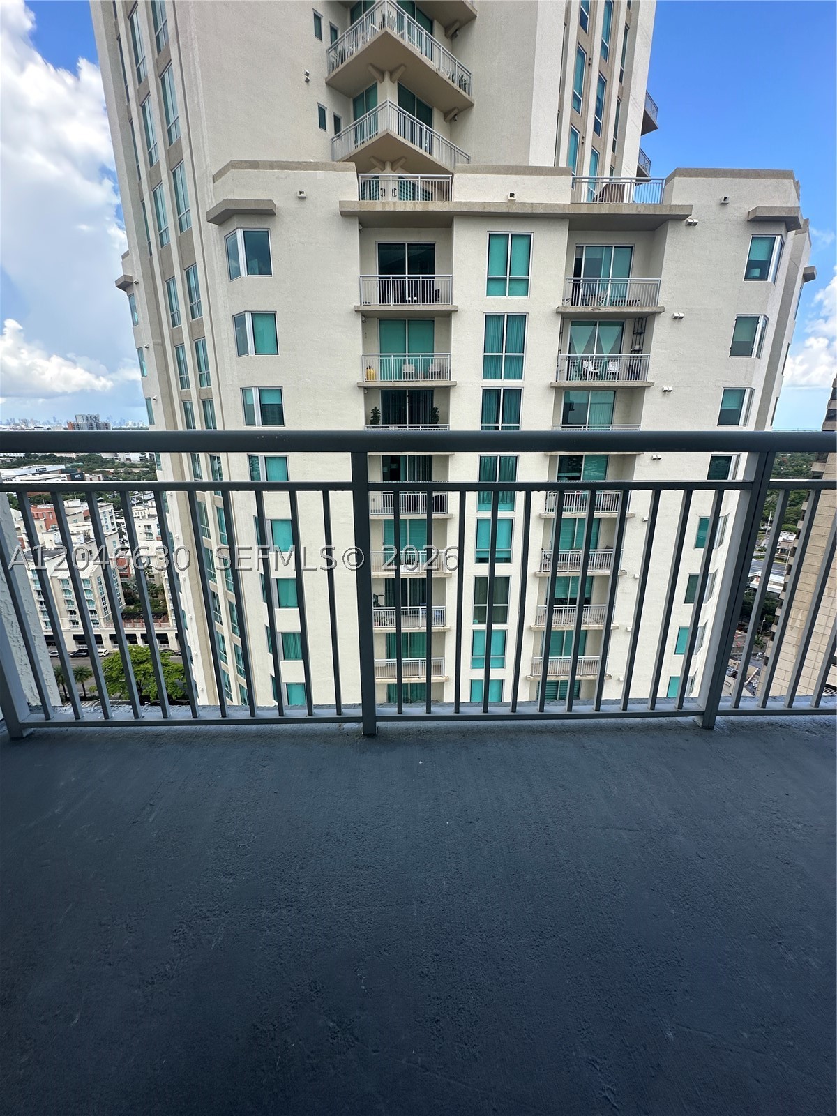 METROPOLIS II AT DADELAND - Residential Lease
