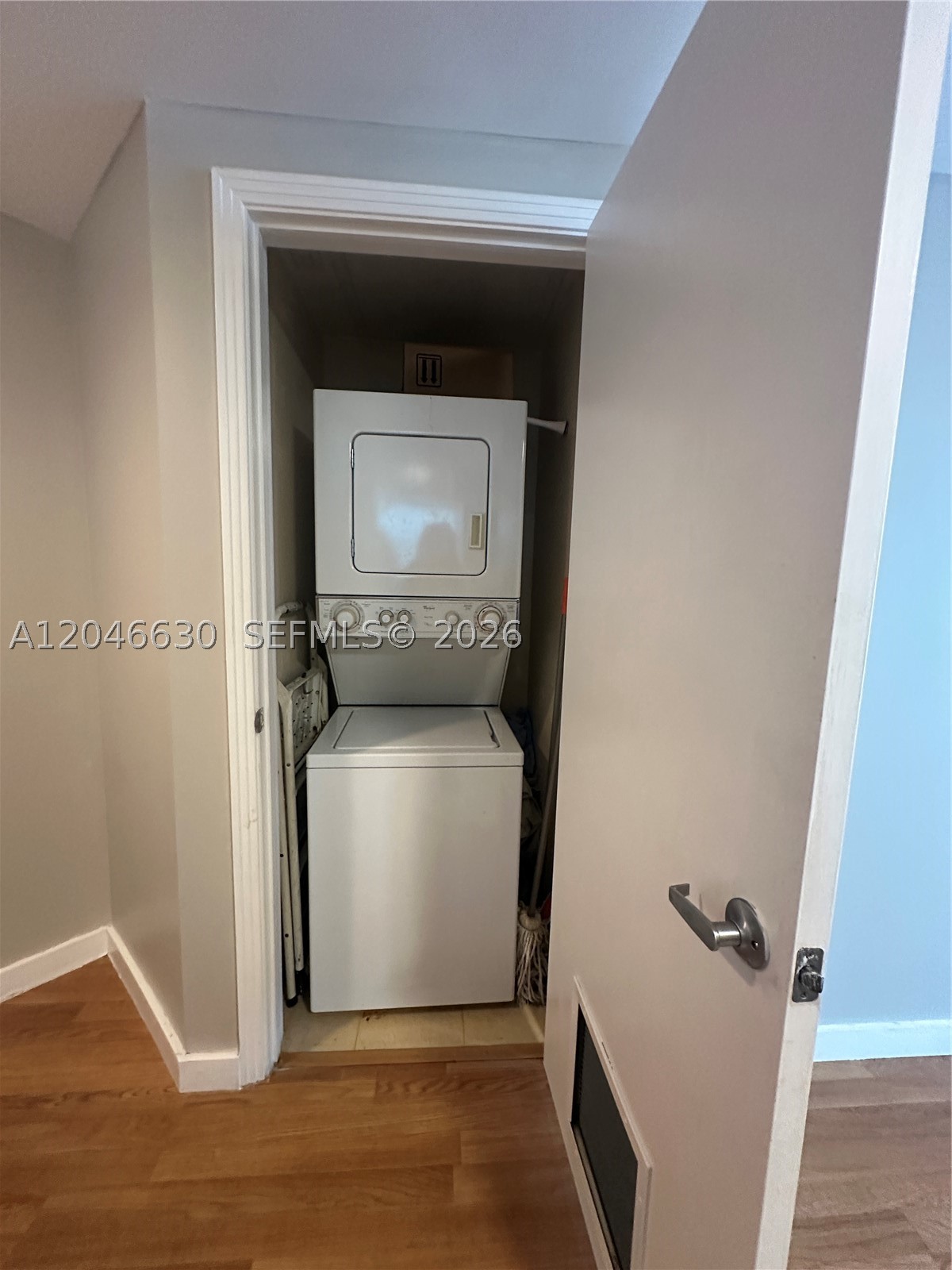 METROPOLIS II AT DADELAND - Residential Lease