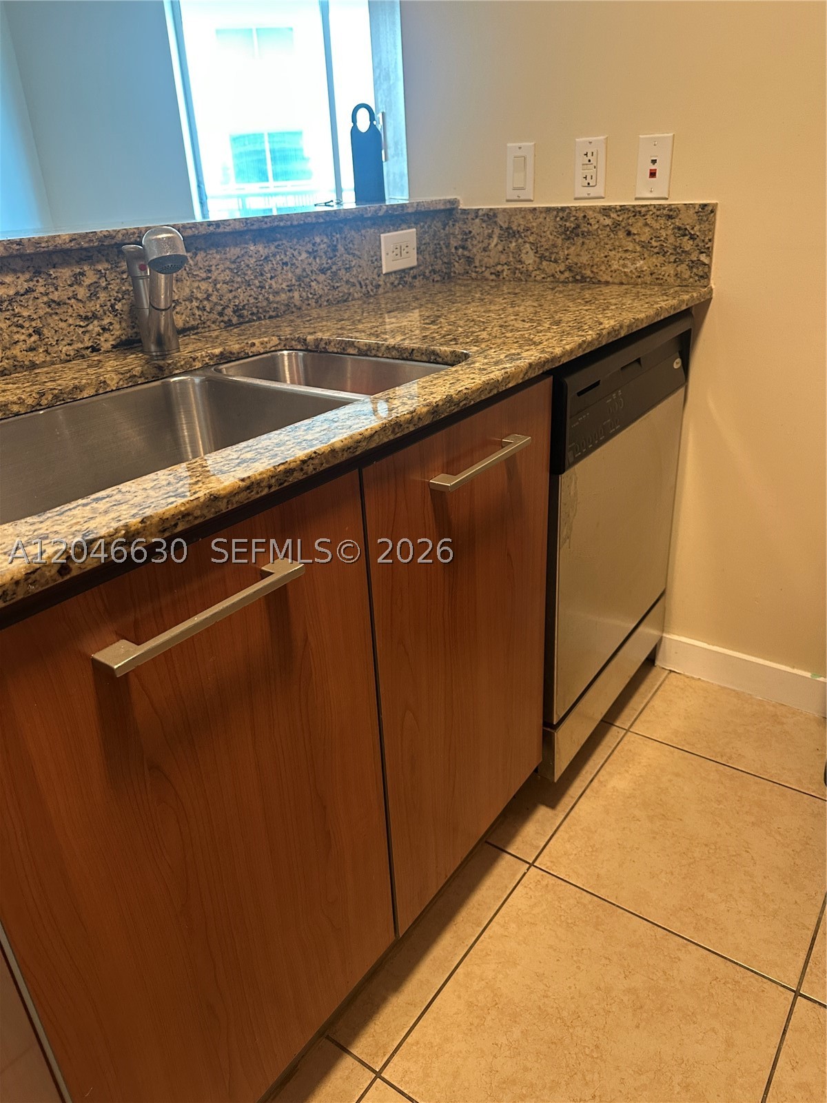 METROPOLIS II AT DADELAND - Residential Lease