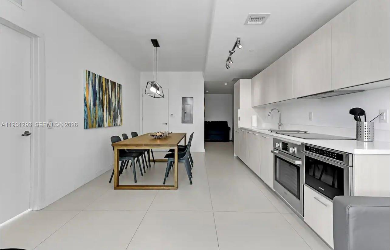 PARAISO BAYVIEWS CONDO - Residential Lease