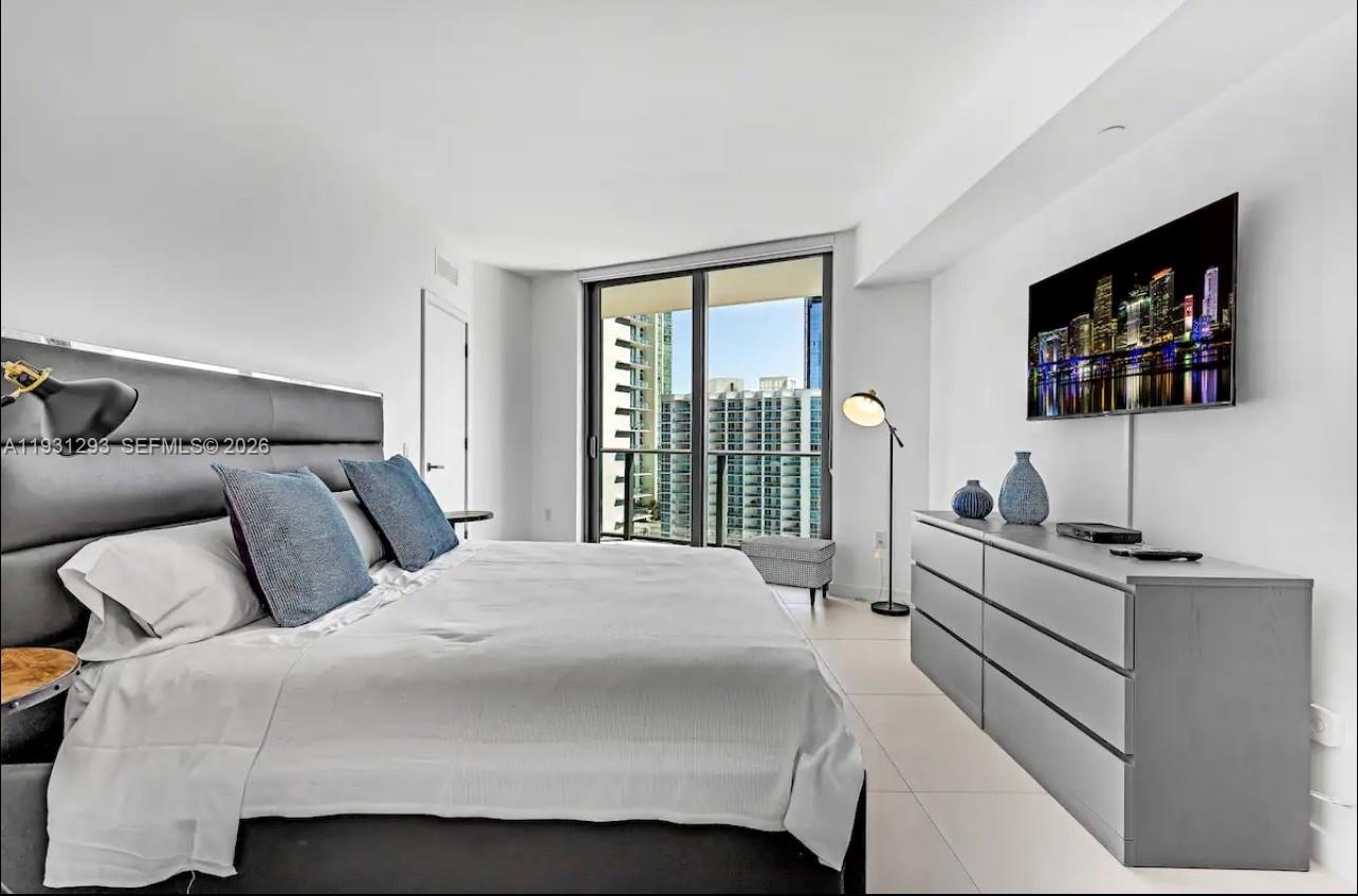 PARAISO BAYVIEWS CONDO - Residential Lease