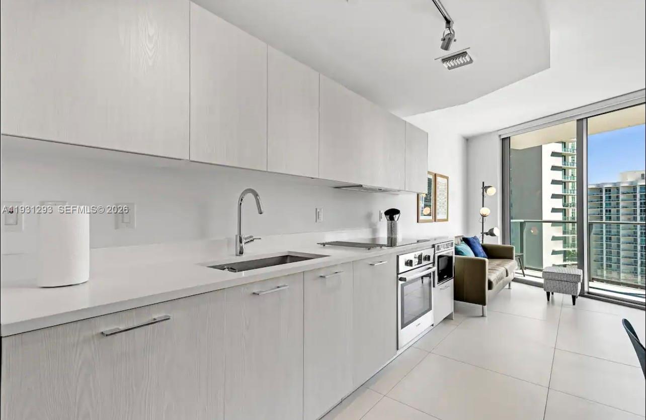 PARAISO BAYVIEWS CONDO - Residential Lease