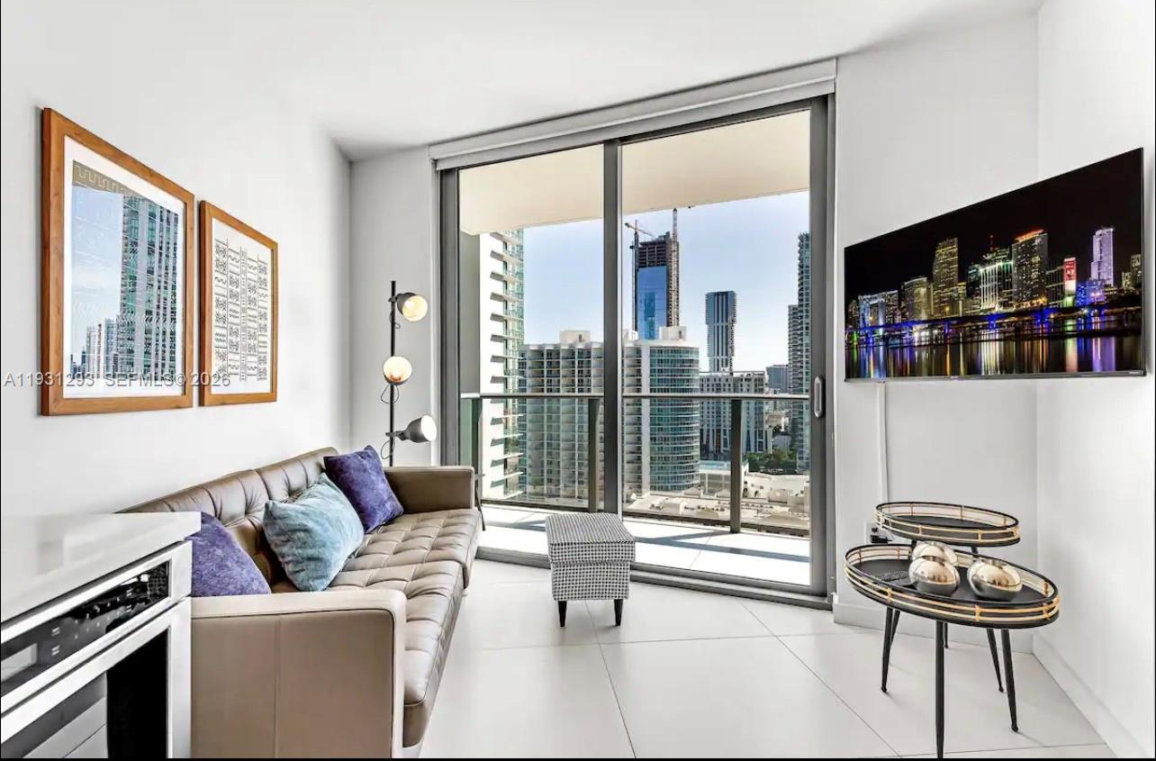 PARAISO BAYVIEWS CONDO - Residential Lease