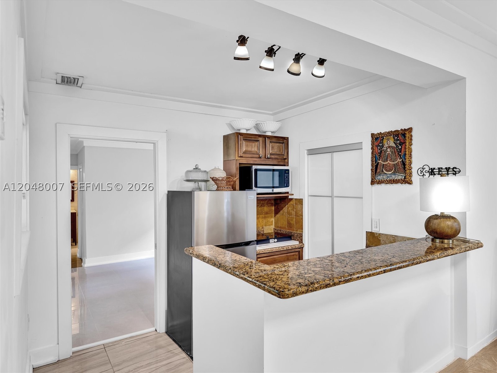 FAIRLAWN - Residential