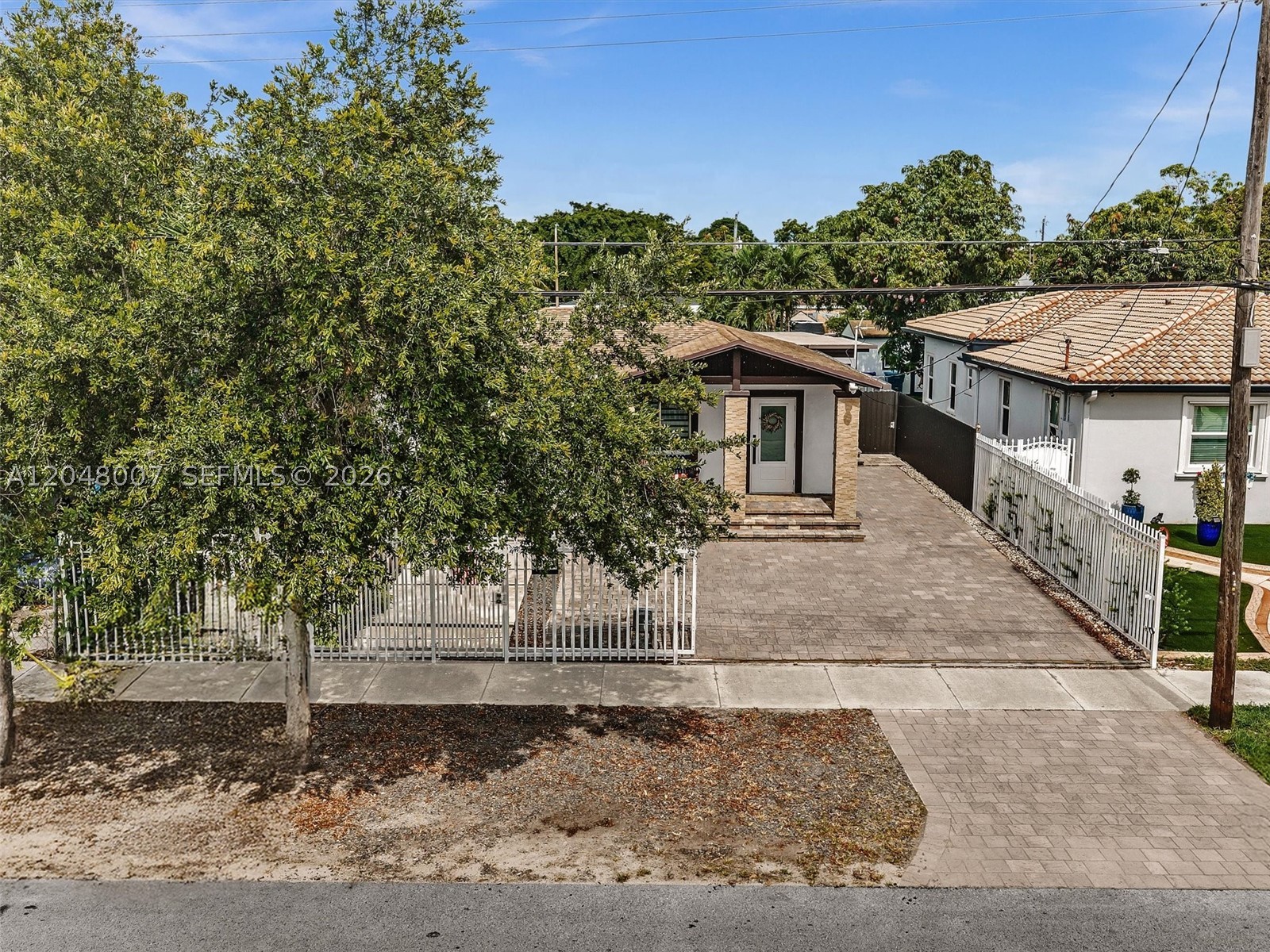 FAIRLAWN - Residential